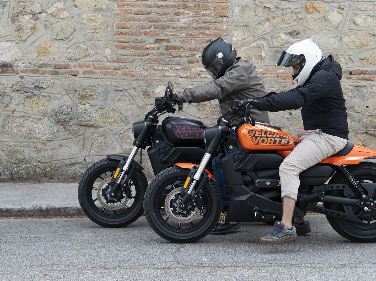 Tienda de motos y bicis eléctricas en Almería | Blu.e