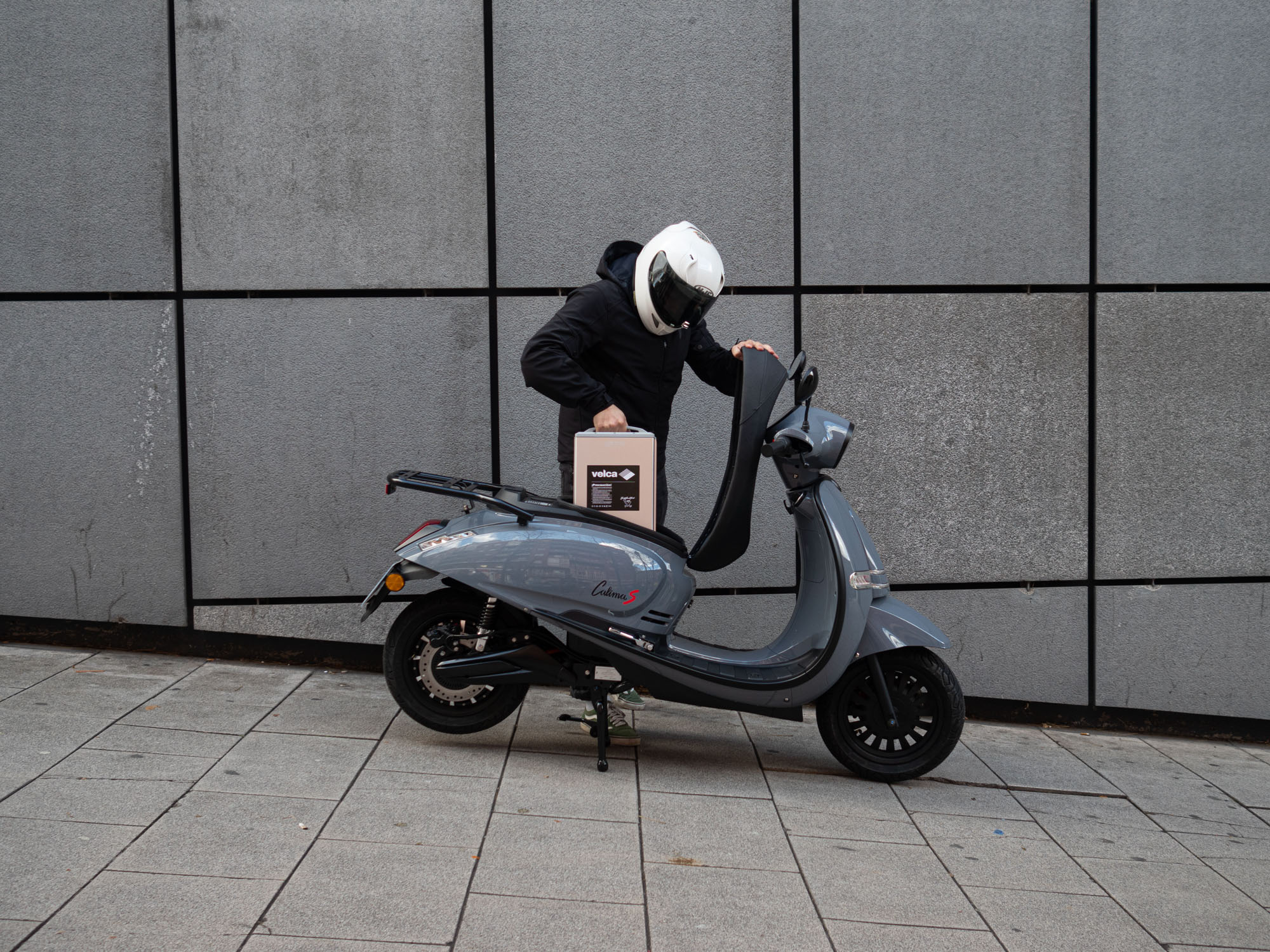 Velca Calima S en Almería: el scooter eléctrico 125 más completo para tu día a día
